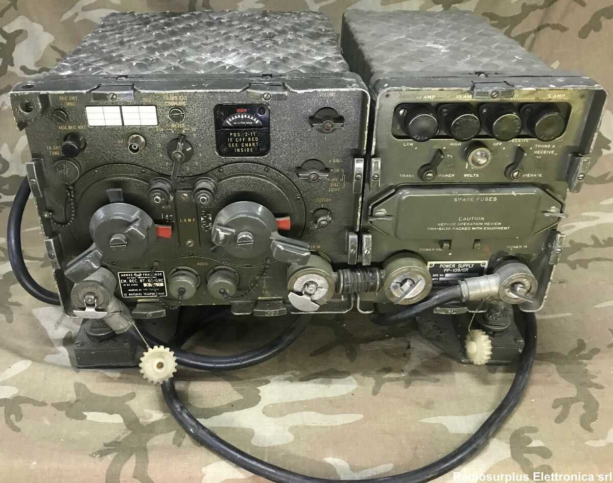 Stazione radio AN/VRC-10 La stazione e' composta da: RT-68/GRC+PP-109 ...