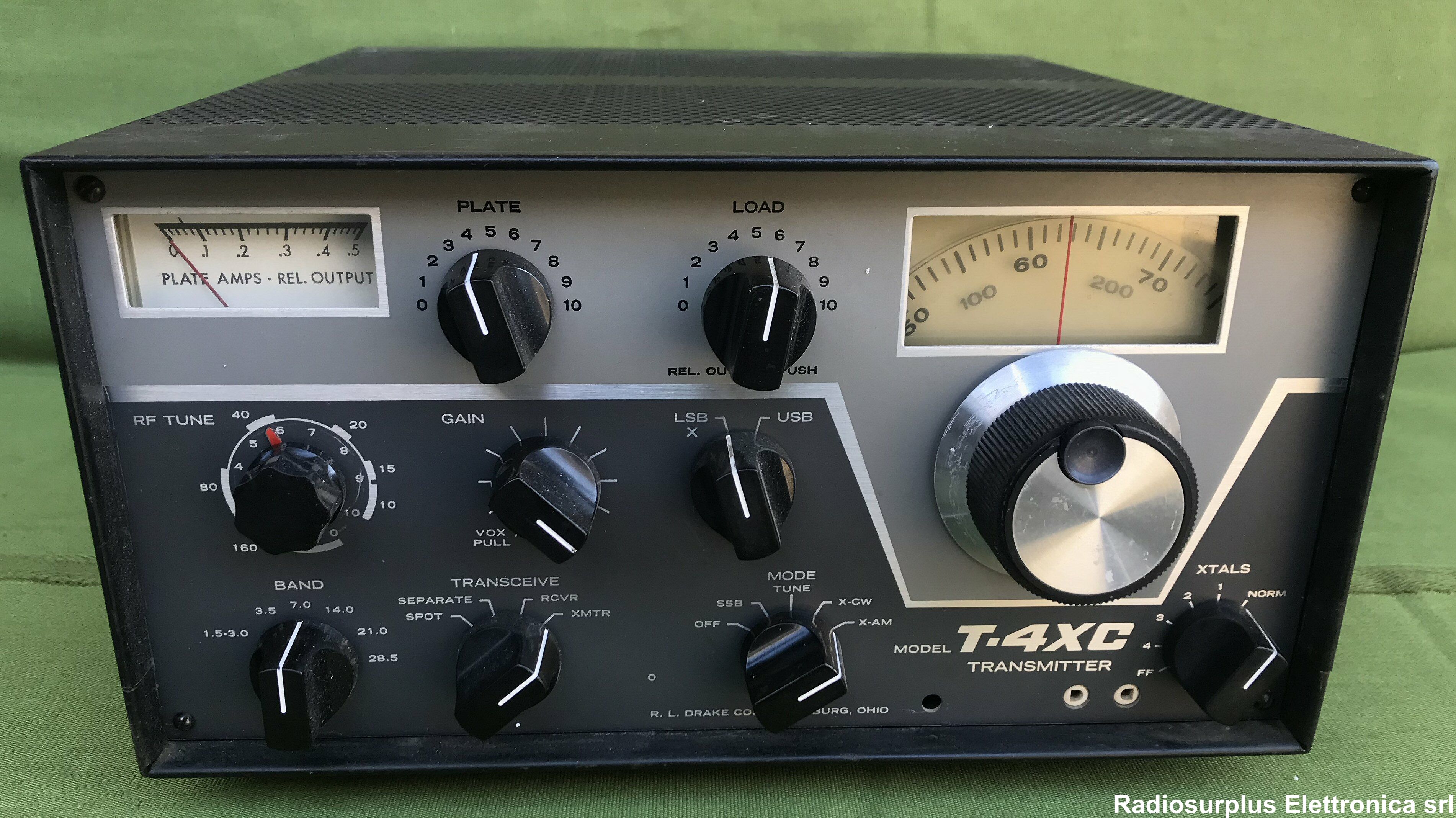 Transmitter DRAKE model T-4XC Trasmettitore bande radioamatoriali