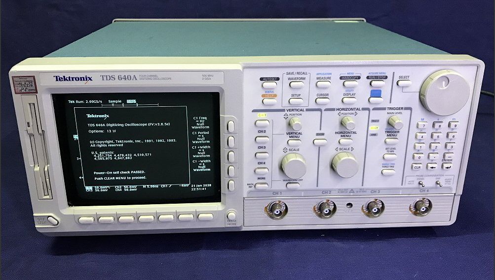 TEKTRONIX TDS-640A quattro canali digitale DIGITALIZZAZIONE oscilloscopio 500 MHz 2 GS/S 