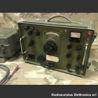 R4-1+SZ-4 R4-1 + alim SZ-4  Ricevitore in AM/CW da 1,5 a 12,5  Mhz  In 5 bande, completo di alimentatore 220Volt 24 Volt Apparati radio