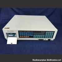 VG-819 Digital Video Generator ASTRO VG-819 Generatore video programmabile Strumenti