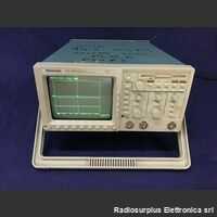 TDS 360 Digital Real-Time Oscilloscope  TEKTRONIX TDS 360  Oscilloscopio digitale 2 canali Strumenti