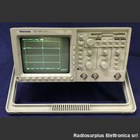 TDS 360 Digital Real-Time Oscilloscope  TEKTRONIX TDS 360  Oscilloscopio digitale 2 canali Strumenti