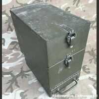CH-264 Cassetta accessori  Chest CH-264  Cassetta contenente valvole e accessori  per stazioni radio SCR-508/528 Accessori per apparati radio Militari