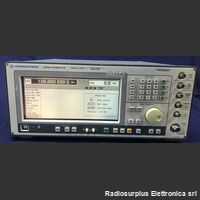 SMIQ 03B ROHDE & SCWARZ SMIQ 03B  Generatore di segnale Vettoriale da 300 Khz a 3,3 Ghz AM/FM Strumenti