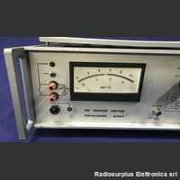 RACAL-DANA  9104 RACAL-DANA  9104  Misuratore di potenza da 1Mhz a 1Ghz su carico fittizio fino a 300 Watt in 7 scale Strumenti