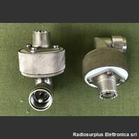 Adattatore Antenna filare Adattatore angolare spina PL259 e presa SO239   La presa è isolata dalla massa Accessori per apparati radio Militari