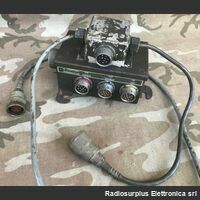 C.T.T./7 Scatola di Derivazione mod. C.T.T./7 Scatola di derivazione per collegamento di tre apparati radio AN/PRC9 Vhf/ AN/ARC-27 Uhf/ R287 HF Accessori per apparati radio Militari