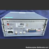 URV4-URVZ7 Millivoltmeter  ROHDE & SCHWARZ  URV 4  Gamma di frequenza da 10 Khz a 2 Ghz Strumenti