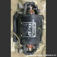  Rotary Transformer DELCO  Alimentato a 12 volt 9A o 24 Volt 4,5 A  Uscite 265 Volt 0.120 A e 540 Volt 0.026 A Accessori per apparati radio Militari