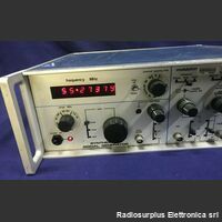 RACAL 9082H RACAL - DANA 9082H  Generatore di segnale sintetizzato in AM e FM da 1,5 a 520 Mhz Strumenti