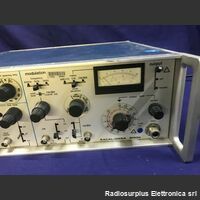 RACAL 9082H RACAL - DANA 9082H  Generatore di segnale sintetizzato in AM e FM da 1,5 a 520 Mhz Strumenti