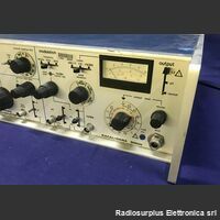 RACAL 9082H RACAL - DANA 9082H  Generatore di segnale sintetizzato in AM e FM da 1,5 a 520 Mhz Strumenti