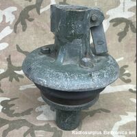 BasTAnt WS Base in metallo isolata per installazione antenna verticale  stazione radio WS19 - ottimo stato Accessori per apparati radio Militari