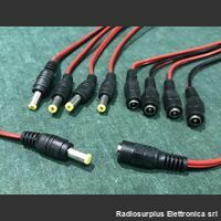  Lotto 5 pezzi Spina e Presa. 5 spine + 5 prese volanti DC innestate con cavo rosso/nero  Misura 5,5 x 2,1 mm Componenti elettronici