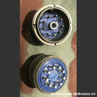 AMPHENOL 164-101-3p Spina circolare MIL da Pannello  AMPHENOL 164-101-3p  Spina da pannello 9 poli a saldare Connettori