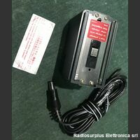 DC-1 ICOM DC-1  Adattatore DC Converter  13,8 Volt - 9,5 Volt Telecomunicazioni