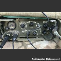 20TPL ITT-RACAL 20TPL  Ricetrasmettitore spalleggiabile in HF  Riceve e trasmette su 23 canali quarzati in AM-CW-LSB-USB Apparati radio