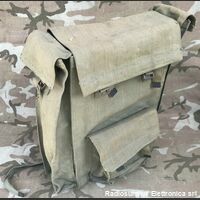 20TPL ITT-RACAL 20TPL  Ricetrasmettitore spalleggiabile in HF  Riceve e trasmette su 23 canali quarzati in AM-CW-LSB-USB Apparati radio