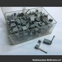 clipcavi110 Fermacavi da parete per cavo Piatto 11mm  Chiodo in acciaio, blister 100 pezzi Ricambi Elettrici