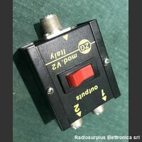  Commutatore di Antenna  ZETAGI mod. V2  1 ingresso  2 uscite Connettori SO239 Accessori