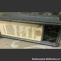 TR28B2 RACAL TR28B2  Ricetrasmettitore spalleggiabile in HF  Riceve e trasmette su 12 canali quarzati in AM-CW-LSB-USB Apparati radio