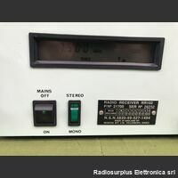 RR102 REDIFON RR102   Ricevitore in Am da 150 Khz a 30 Mhz in  6 bande  e in FM da 88-108 Mhz, uscita audio B.F.mono/stereo Apparati radio