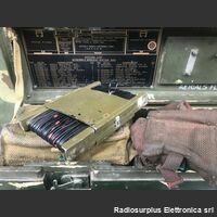 A510 WIRELESS Station A510 Ricetrasmettitore dell'esercito Australiano Gamma operativa da 2 a 10 Mhz in due bande, modulazione AM-CW Apparati radio