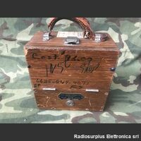 WE45 Weston Electrical mod. 45  Voltmetro per misure di labolatorio  Due portate in DC 150 - 300 Volt Accessori per apparati radio Militari