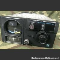 MARK 8 NARCO MARK 8  Apparato radio Aeronautico   per la comunicazione e la navigazione di aerei leggeri Apparati radio