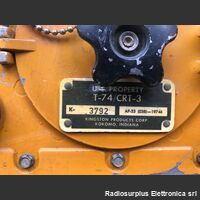 T-74/CRT-3 Trasmettitore di soccorso (GIBSON GIRL)   T-74/CRT-3 Trasmette segnale S.O.S. in modalita' manuale o automatica sulle frequenze di 500 Khz e 8364 Khz Apparati radio