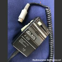 F22 Microfono Preamplificato con Eco  ALAN F22  Con spina din Accessori