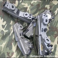 RV-2 IT RV-2  Ricetrasmettitore portatile in VHF da 45 a 56,95 Mhz. Apparati radio