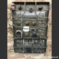 RT 77/GRC-9 RT 77/GRC-9   Ricetrasmettitore da 2 a 12 Mhz ,   AM-CW-MCW in tre gamme.Potenza di uscita 15W Apparati radio