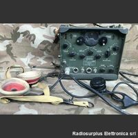 TBY-2 TBY-2 type CRI-43007  Ricetrasmettitore spalleggiabile del 1941 WW2  Frequenza operativa da 28 - 80  Mhz in AM Apparati radio