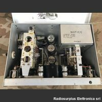 TBY-2 TBY-2 type CRI-43007  Ricetrasmettitore spalleggiabile del 1941 WW2  Frequenza operativa da 28 - 80  Mhz in AM Apparati radio