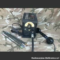 BC-222 BC-222  Ricetrasmettitore spalleggiabile del 1941 WW2  Frequenza operativa da 27,7 - 52,2  Mhz in AM Apparati radio