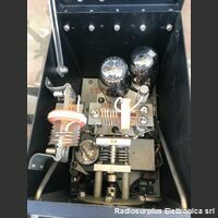 BC-222 BC-222  Ricetrasmettitore spalleggiabile del 1941 WW2  Frequenza operativa da 27,7 - 52,2  Mhz in AM Apparati radio