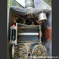 T-18/ARC-5 T-18/ARC-5  Trasmettitore serie Command Set  Doppia antenna, sintonia da 2,1 - 3 Mhz Apparati radio
