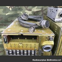 AN/ARC-3 AN/ARC-3  Stazione radio aeronautica, VHF 150-156 Mhz composta da:  Trasmettitore T-67/ARC-3  Ricevitore R-77/ARC-3  Alimentatore 28 Volt J-68/ARC-3 Apparati radio