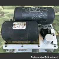 AN/ARC-3 AN/ARC-3  Stazione radio aeronautica, VHF 150-156 Mhz composta da:  Trasmettitore T-67/ARC-3  Ricevitore R-77/ARC-3  Alimentatore 28 Volt J-68/ARC-3 Apparati radio