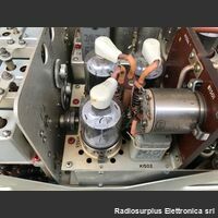 COLLINS 618S-1A COLLINS 618S-1A  Ricetrasmettitore aeronautico in HF  da 2 a 25 Mhz in AM/CW Apparati radio