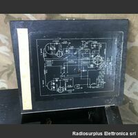 BC-1066-B BC-1066-B  Ricevitore per testare i transponder IFF, serviva per l'identificazione degli aeromobili amici.  Utilizza due bande I Band e G Band 400 - 450 Mhz Apparati radio