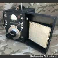 BC-909-D BC-909-D  Frequenzimetro ad assorbimento per la calibrazione di apparati radio  Frequenza operativa da 150 a 234 Mhz Accessori per apparati radio Militari