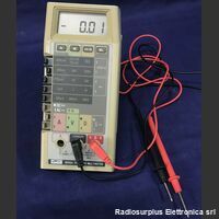 FLUKE 8060A FLUKE 8060A  Mutimetro portatile con dispay LCD a 4,5 cifre Strumenti