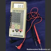 FLUKE 8060A FLUKE 8060A  Mutimetro portatile con dispay LCD a 4,5 cifre Strumenti