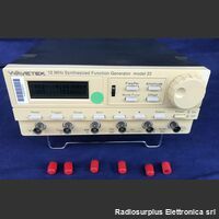 WAVETEK model 23 WAVETEK model 23  Generatore di funzioni da  100 uHz a 12 Mhz Strumenti