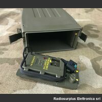 PE-400 PE-400  Cofano porta batterie RV2/400 Accessori per apparati radio Militari
