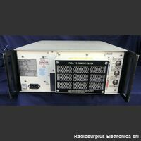 FLUKE 5200A Programmable AC Calibrator  FLUKE 5200A  Generatore di tensioni alternata di altissima precisione Strumenti