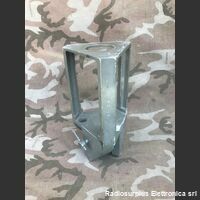 MP68 MP68  Testa d'albero per montaggio antenne a pigna Accessori per apparati radio Militari